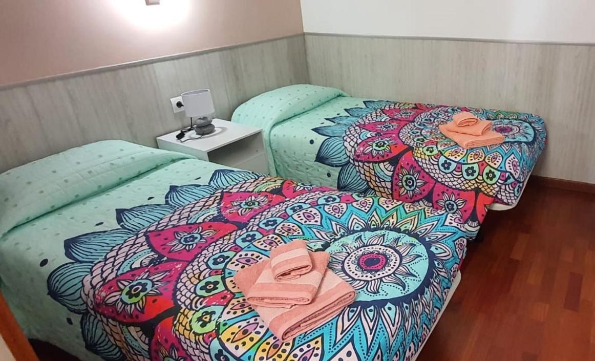 Apartamento Vilallonga ฟิกวยเรส ภายนอก รูปภาพ