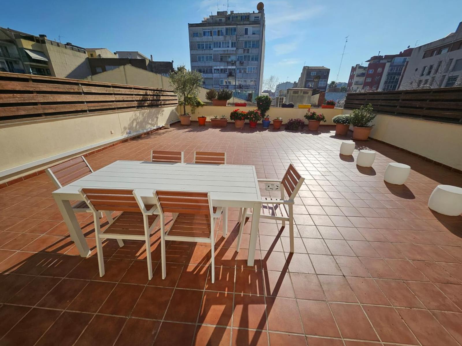 Apartamento Vilallonga ฟิกวยเรส ภายนอก รูปภาพ