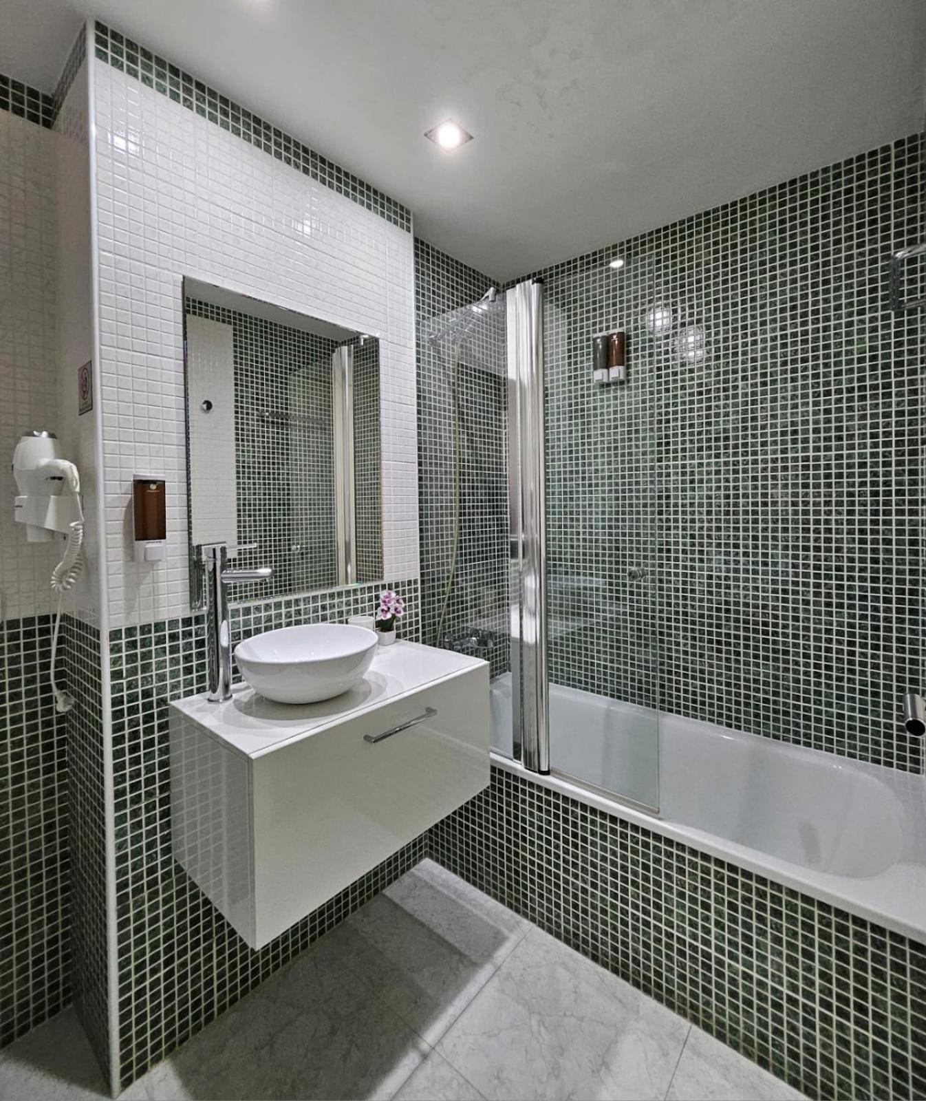 Apartamento Vilallonga ฟิกวยเรส ภายนอก รูปภาพ