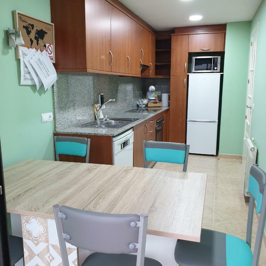 Apartamento Vilallonga ฟิกวยเรส ภายนอก รูปภาพ
